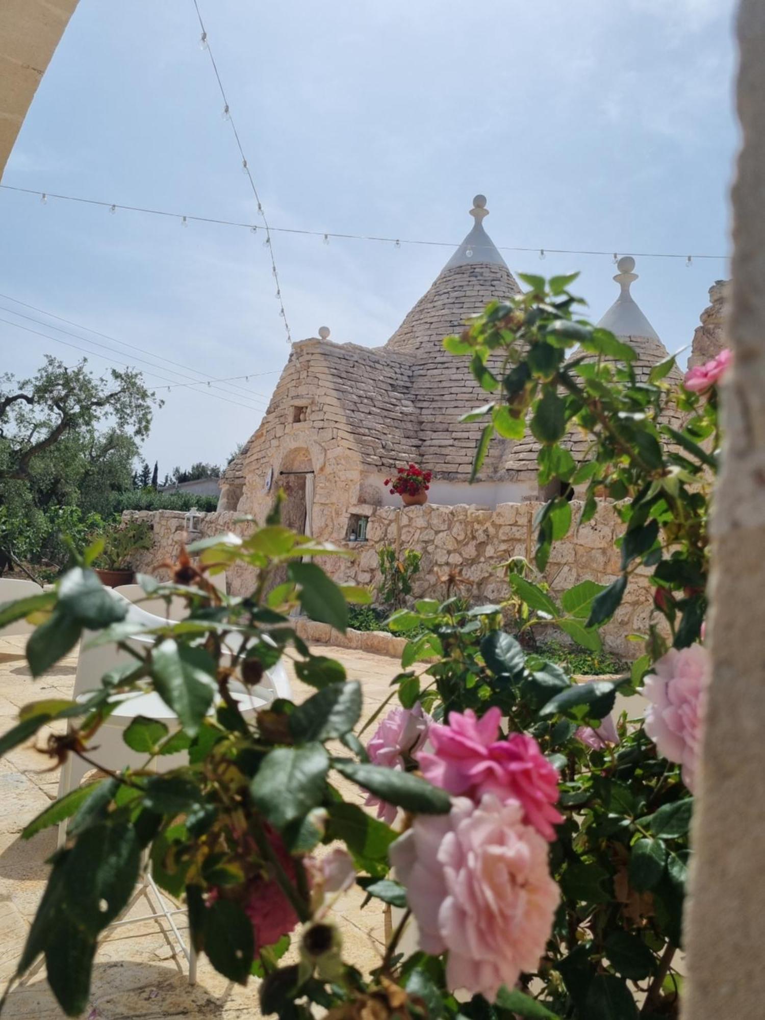 Trulli Di Spinaruta Acomodação com café da manhã Grottaglie Exterior foto